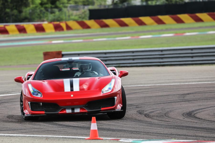  Ferrari 488 Pista 2018 года  (WW) (фото 29 из 42)